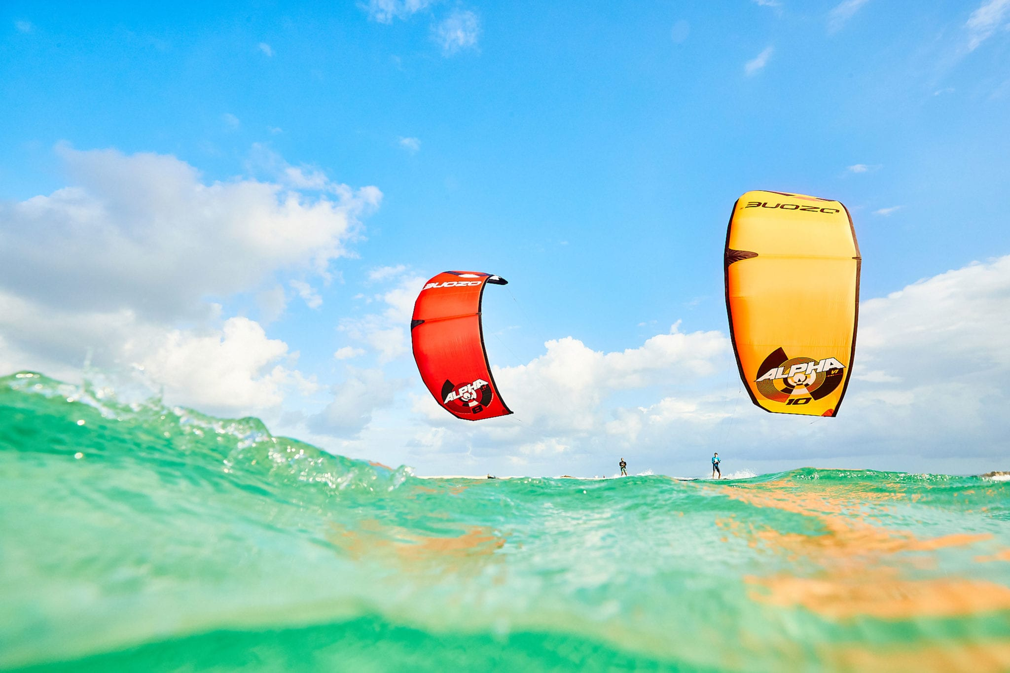 Kitesurfing lesson hero – latest-2.png